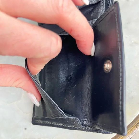 GUCCI Guccissima Supreme Navy & Red Leather Flap Wallet 237359-486430 - Picture 12 of 16